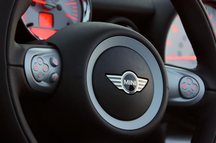  Mini Cooper S Cabrio 2009 года  (фото 93 из 130)